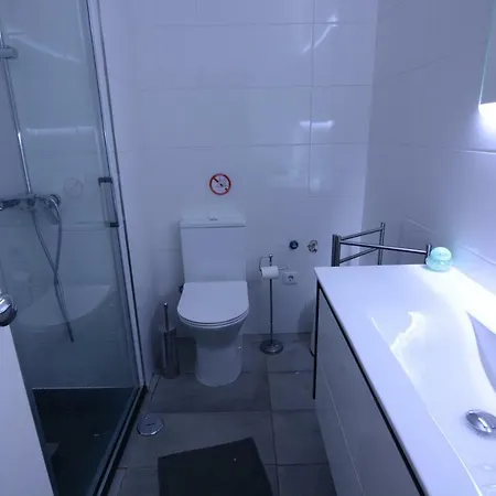 Charmosous Flat